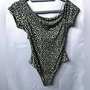 Lush Sammi Cut Bodysuit from stitch fix, green and white, size medium, NWT
